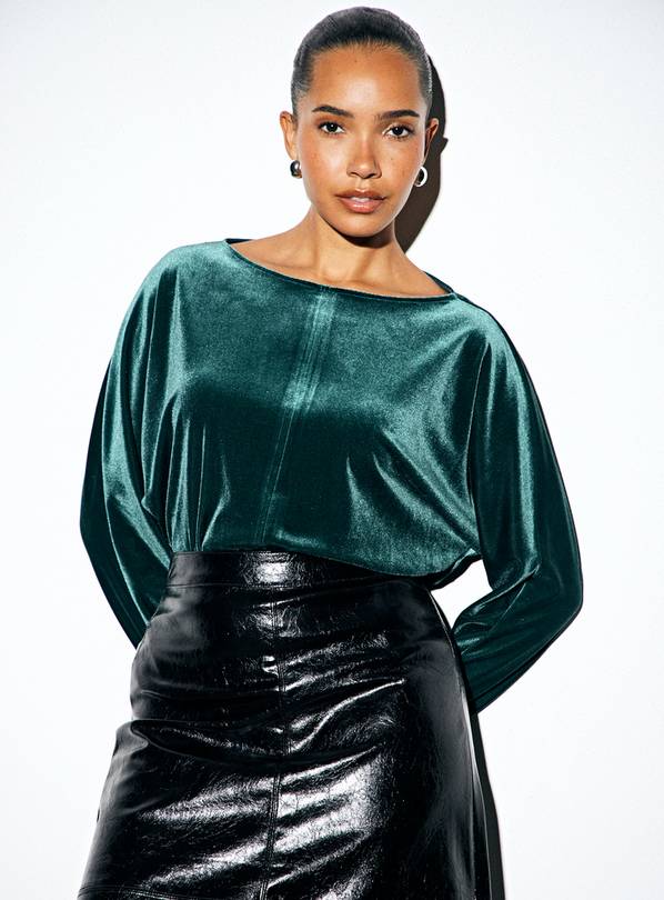 Green Batwing Sleeve Velvet Top 24